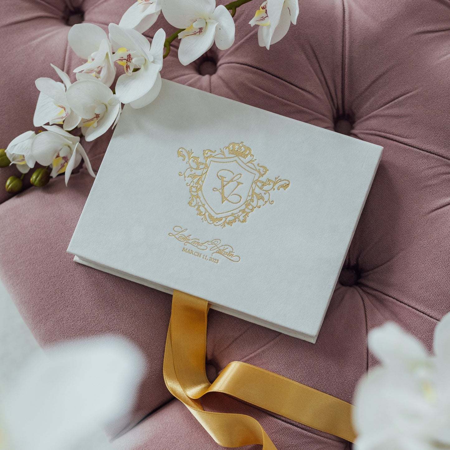 Luxury Crystal White Velvet Wedding Invitation Box Suede